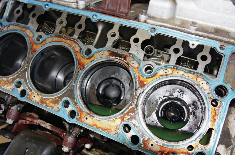 德国润滑油品牌|发动机拉缸、爆震究竟是因为什么