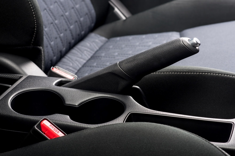 德国润滑油品牌哪个好|刹车失灵到底可不可拉手刹