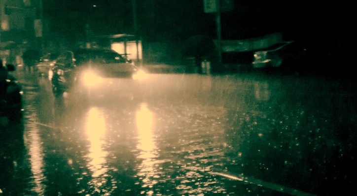 进口机油质量靠谱|雨后一定要清洗爱车