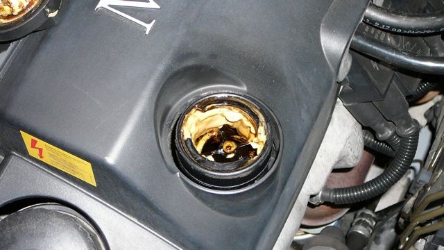 进口润滑油品牌|什么原因使得发动机汽缸盖不严实