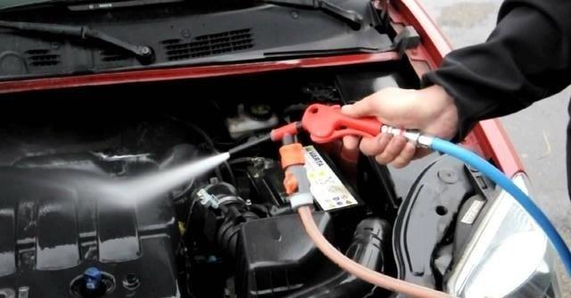 德国润滑油优质服务|当发动机进水该怎么处理