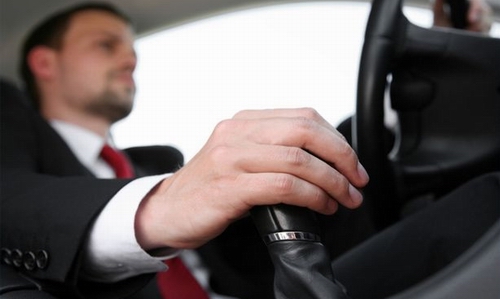 德国机油品牌代理|要把爱车当成伙伴，别只开不养