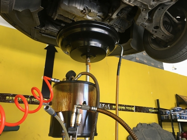 德国润滑油代理|润滑油为什么会变黑