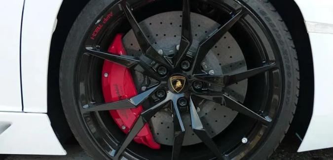 进口机油厂家招商|什么是打孔式刹车盘？